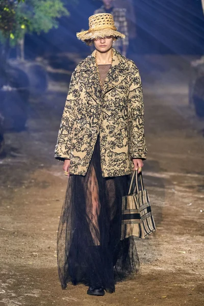 Look 53